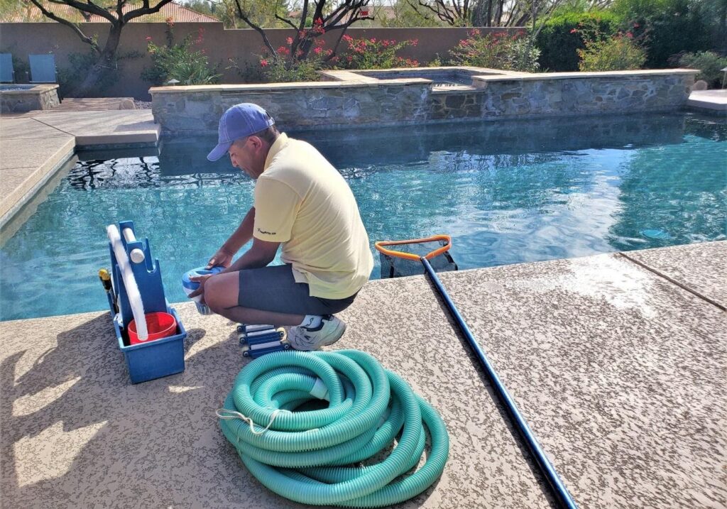 What to Expect From Your Pool Cleaning Service from Blue Water