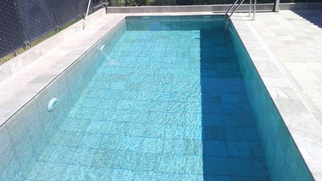 How can I choose the colour of my swimming pool water? | Gres Aragon